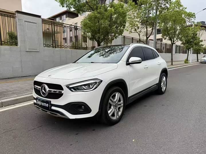 Фото 3 - Mercedes-Benz GLA-Class