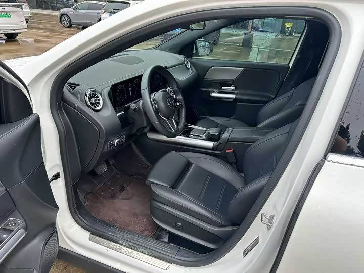 Фото 6 - Mercedes-Benz GLA-Class