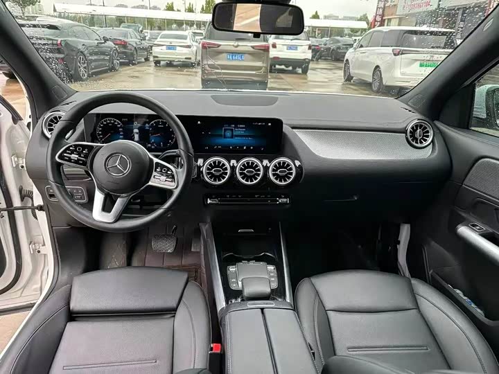 Фото 7 - Mercedes-Benz GLA-Class