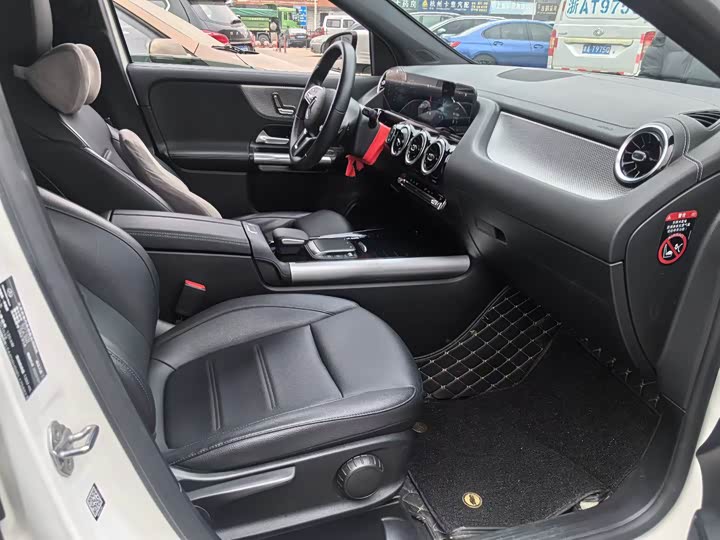 Фото 8 - Mercedes-Benz GLA-Class