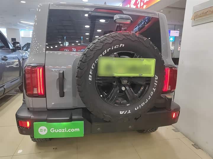 Фото 6 - Tank 300