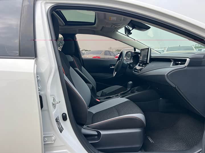 Фото 7 - Toyota Corolla