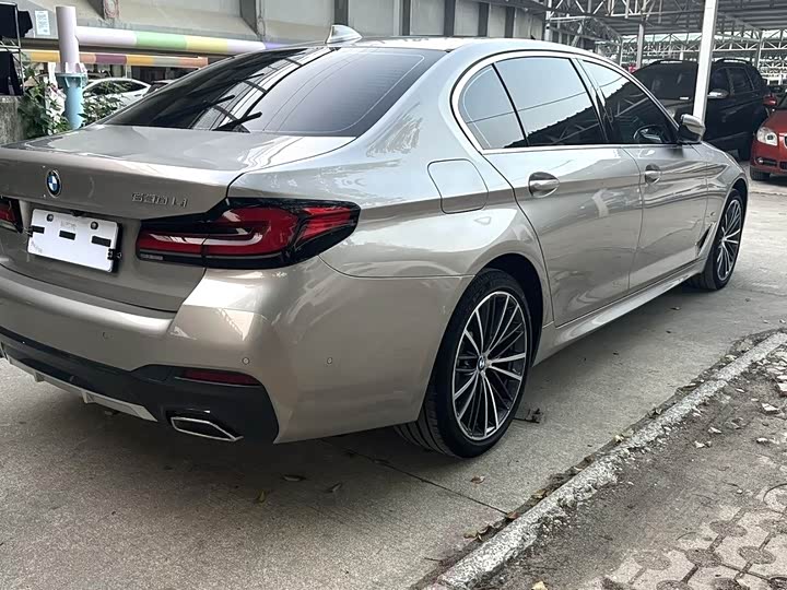 Фото 3 - BMW 5 Series