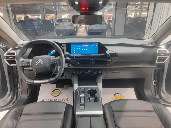 Фото 6 - Citroen C5 X