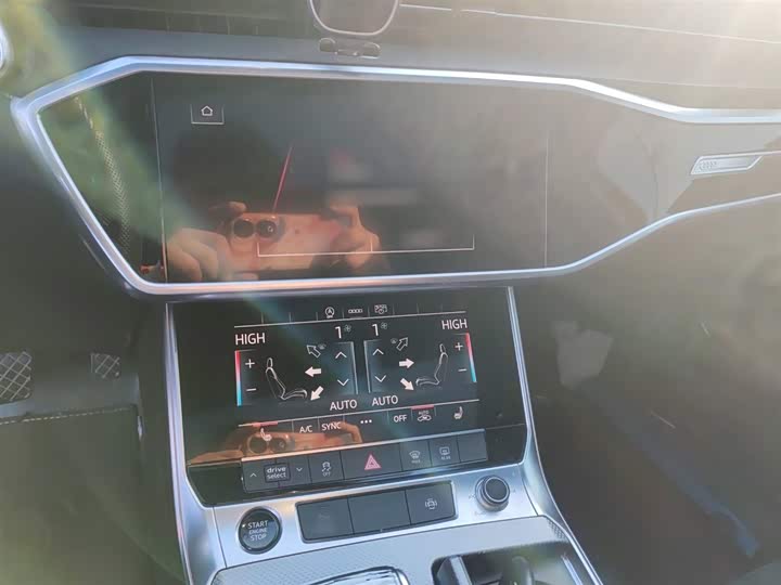 Фото 6 - Audi A6L