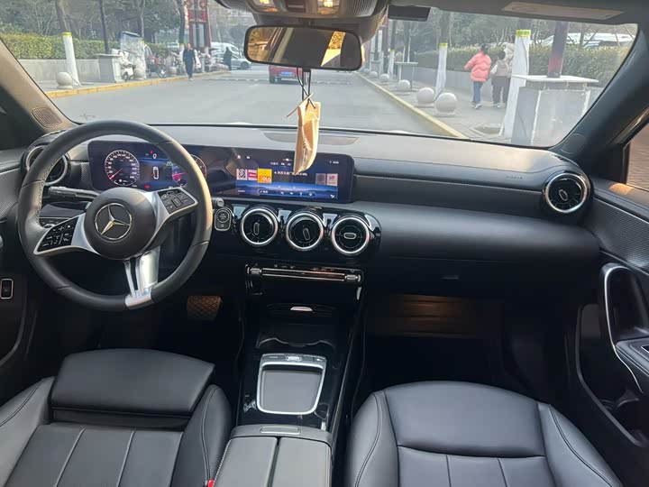 Фото 4 - Mercedes-Benz A-Class