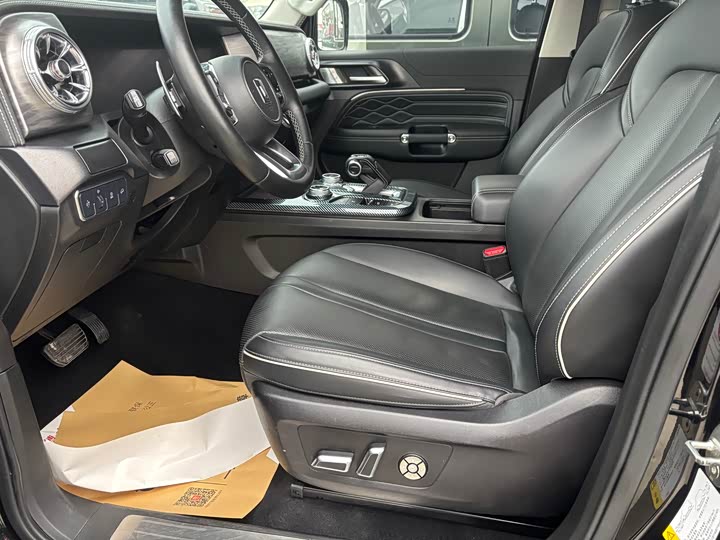 Фото 7 - Tank 300