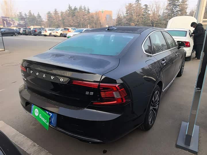 Фото 7 - Volvo S90
