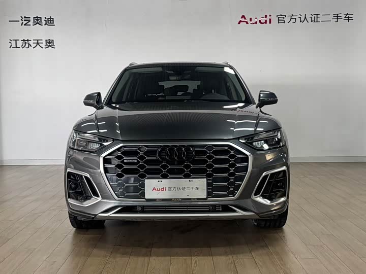 Фото 2 - Audi Q5L