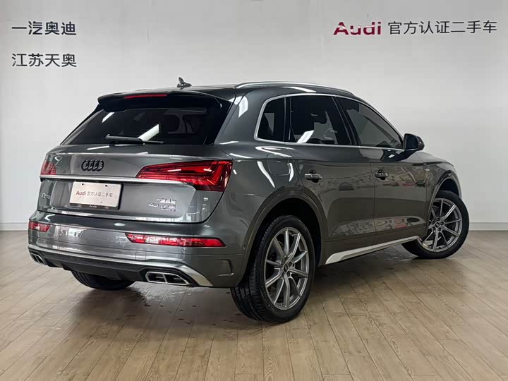 Фото 4 - Audi Q5L