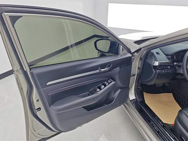 Фото 7 - Nissan Teana