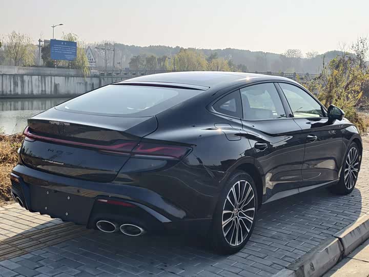 Фото 7 - MG Motor 7