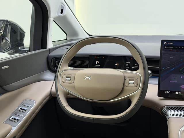 Фото 8 - XPeng X9