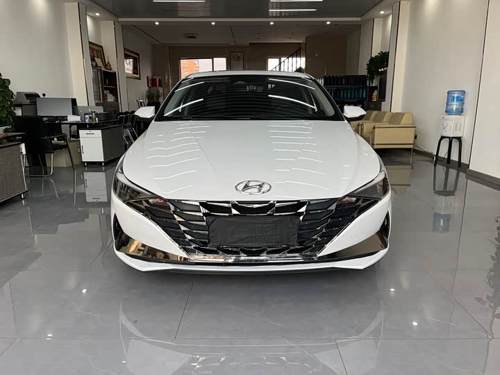 Фото 2 - Hyundai Elantra N line