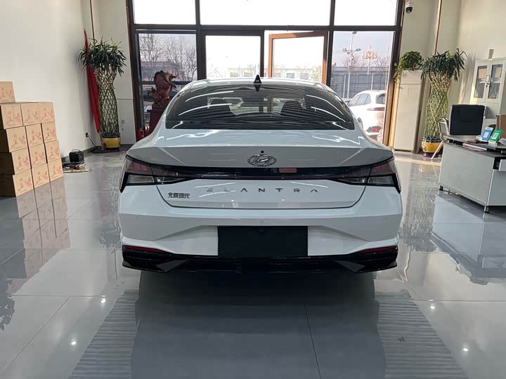 Фото 5 - Hyundai Elantra N line