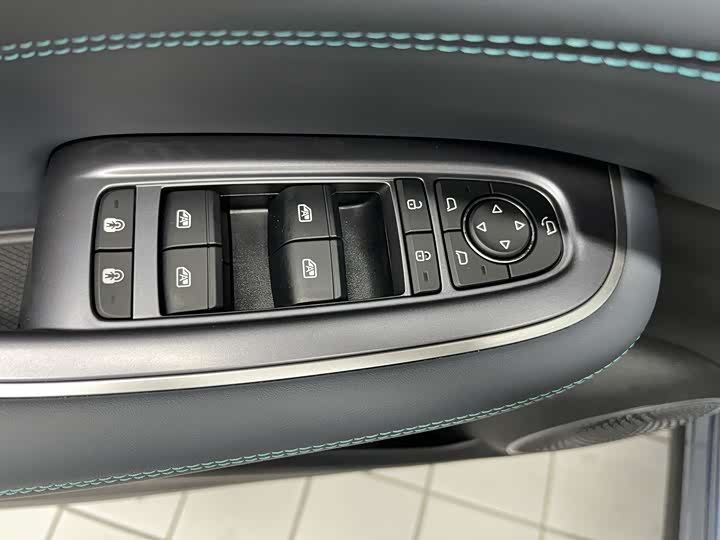 Фото 8 - BYD Sea Lion 07 DM-i Hybrid