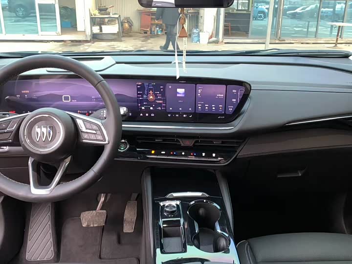 Фото 4 - Buick Envision Plus