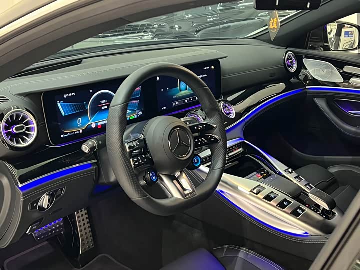 Фото 5 - Mercedes-Benz AMG GT