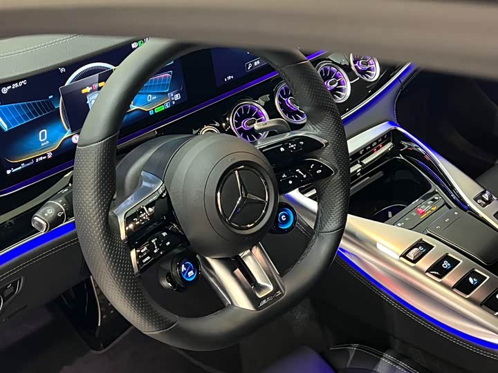 Фото 9 - Mercedes-Benz AMG GT