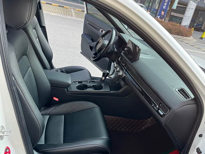 Фото 9 - Honda Civic