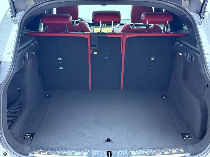 Фото 9 - Jaguar F-Pace