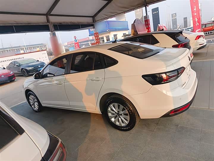 Фото 5 - Volkswagen Lavida