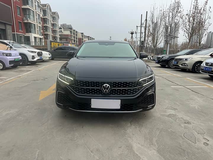 Фото 2 - Volkswagen Passat