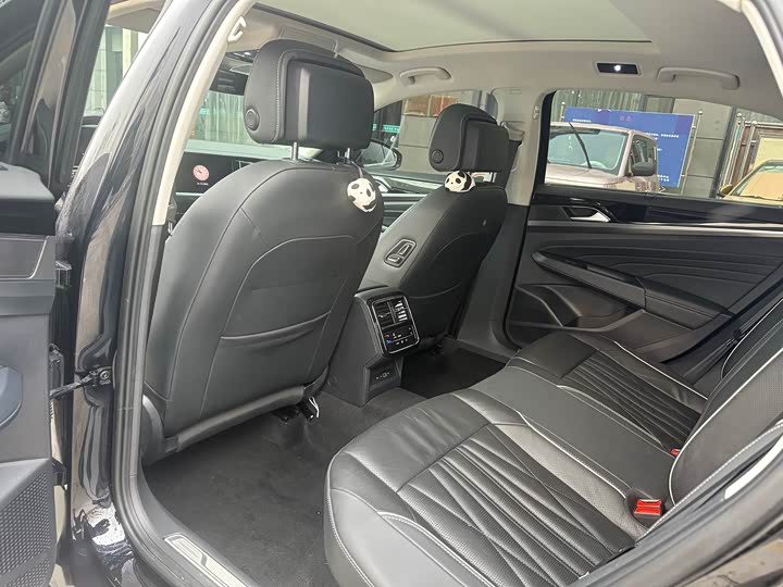 Фото 5 - Volkswagen Passat