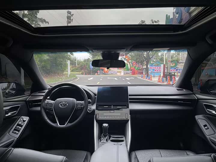 Фото 5 - Toyota Avalon