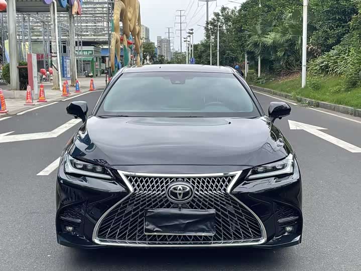 Фото 8 - Toyota Avalon