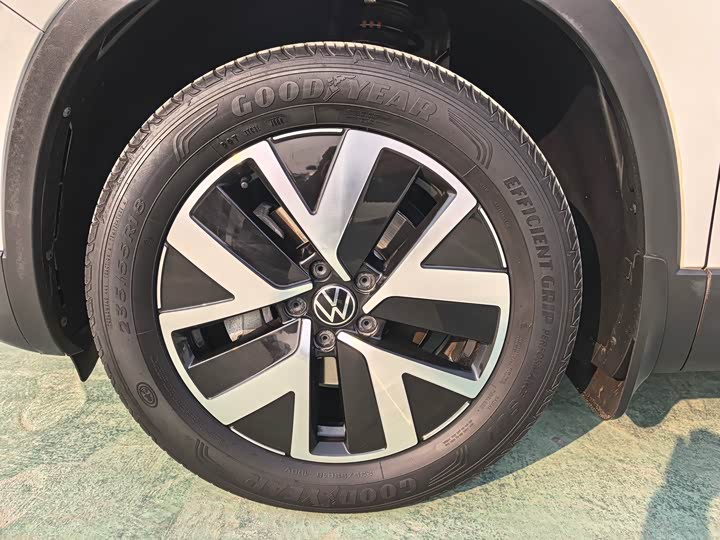 Фото 8 - Volkswagen Tayron