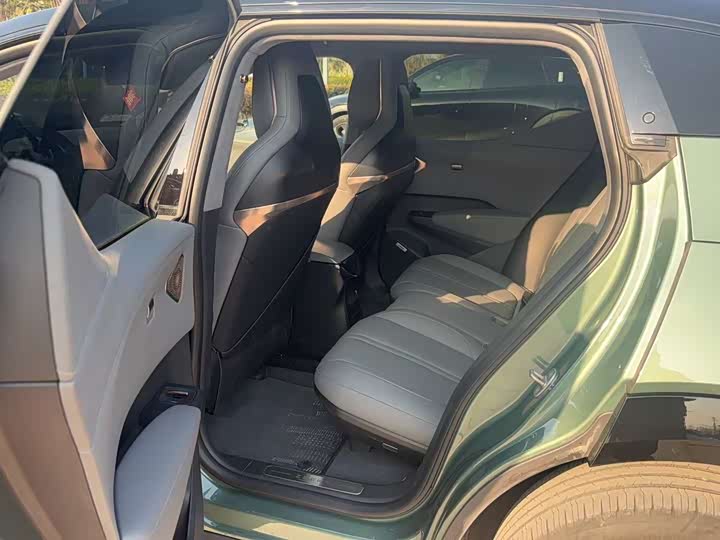 Фото 8 - Zeekr X