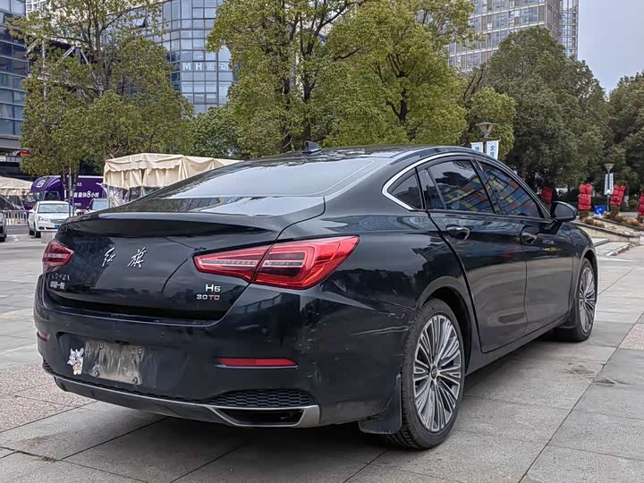 Фото 5 - Hongqi H5