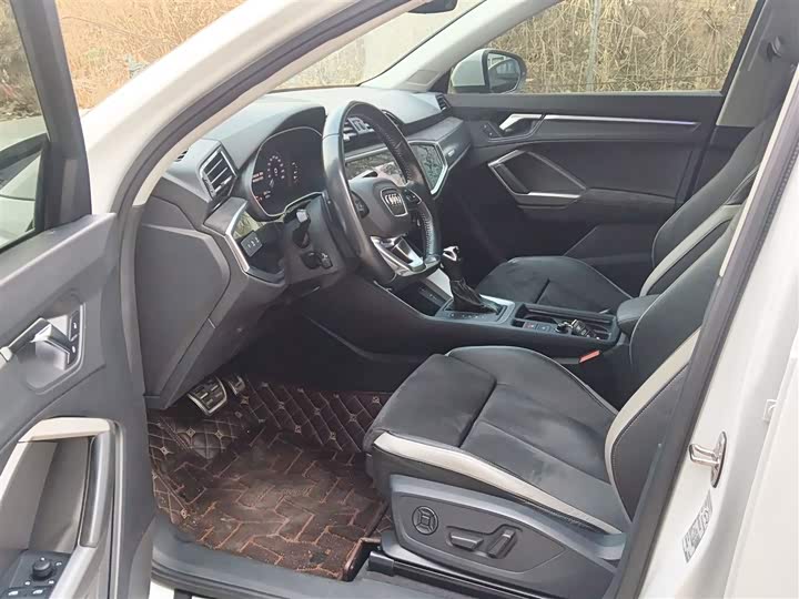 Фото 9 - Audi Q3