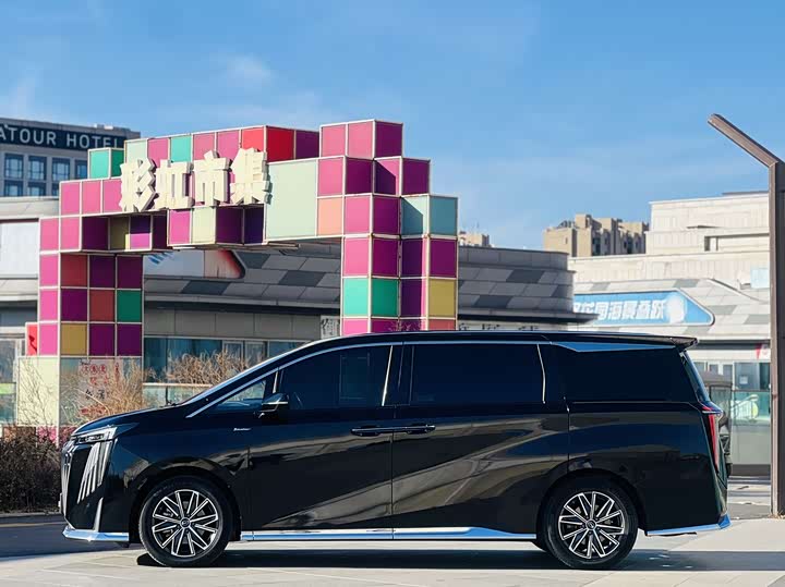 Фото 3 - GAC Trumpchi M8