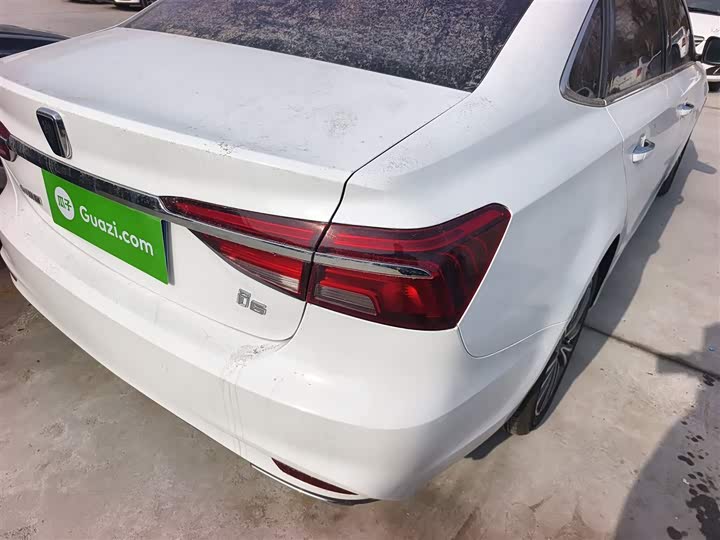 Фото 8 - Roewe i6