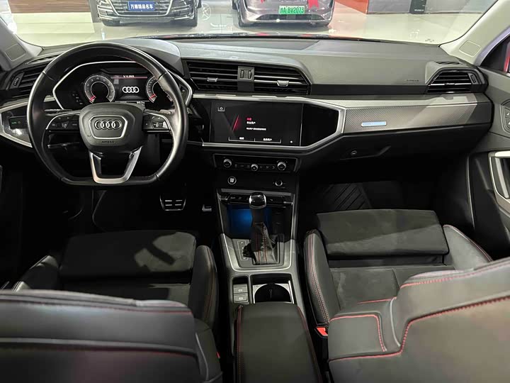 Фото 9 - Audi Q3