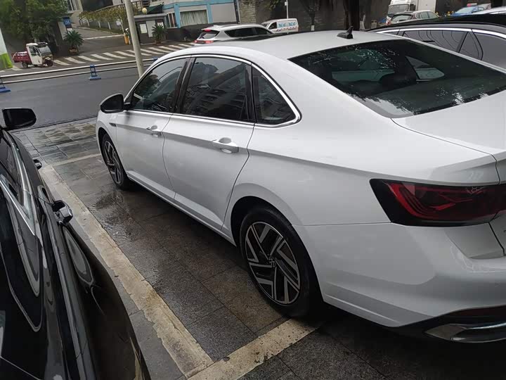 Фото 5 - Volkswagen Sagitar L