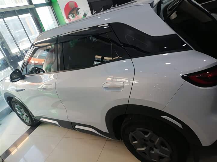 Фото 5 - BYD Yuan Up