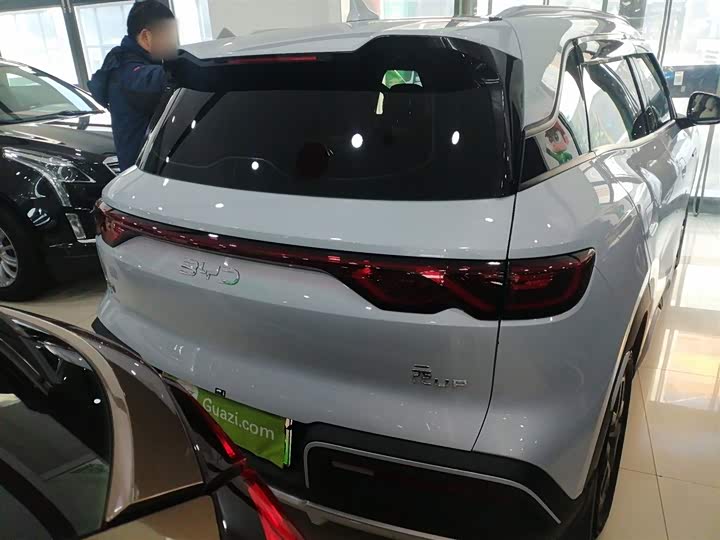 Фото 6 - BYD Yuan Up