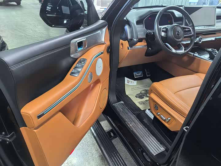 Фото 6 - Tank 700 Hybrid