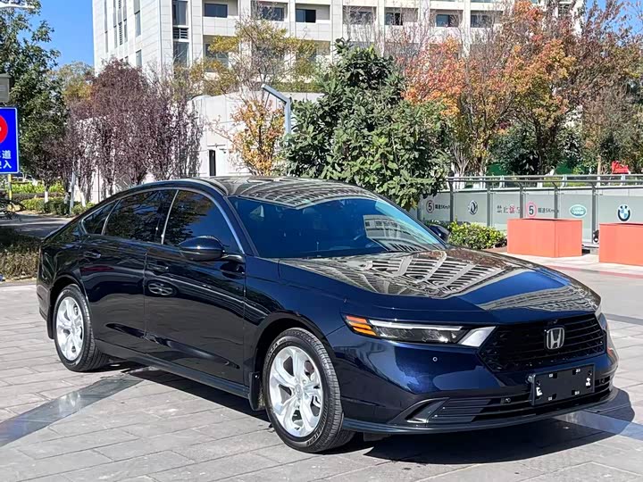 Фото 3 - Honda Accord