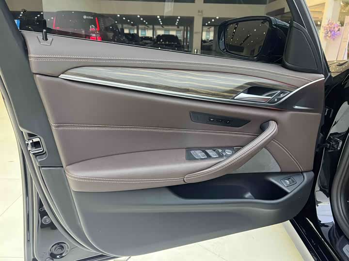 Фото 7 - BMW 5 Series