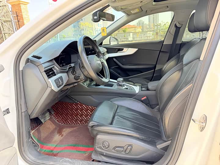 Фото 6 - Audi A4L