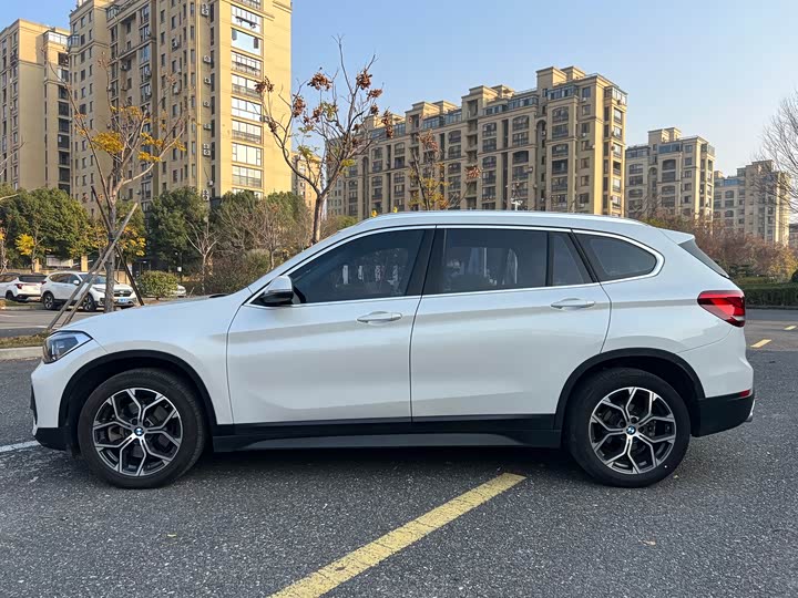 Фото 3 - BMW X1