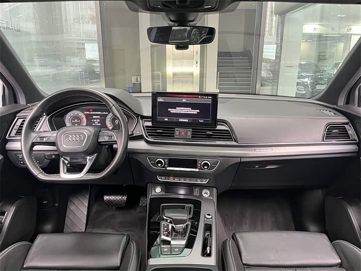 Фото 6 - Audi Q5L Sportback