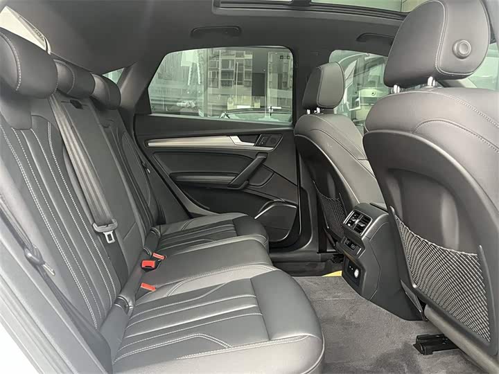 Фото 7 - Audi Q5L Sportback