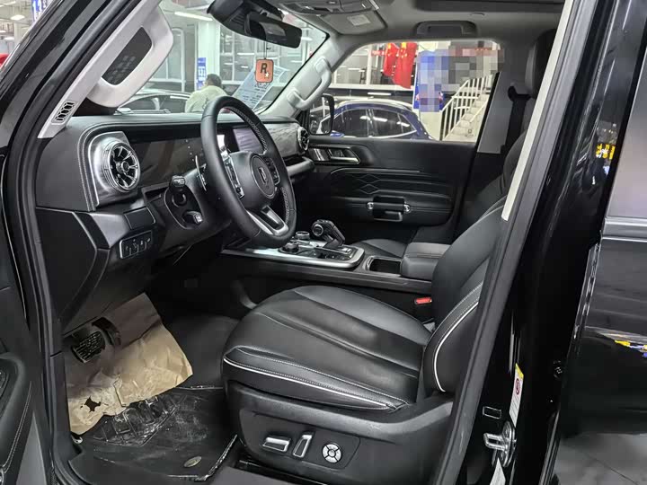 Фото 7 - Tank 300