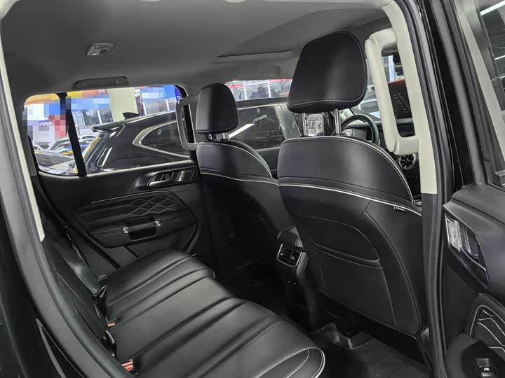 Фото 9 - Tank 300