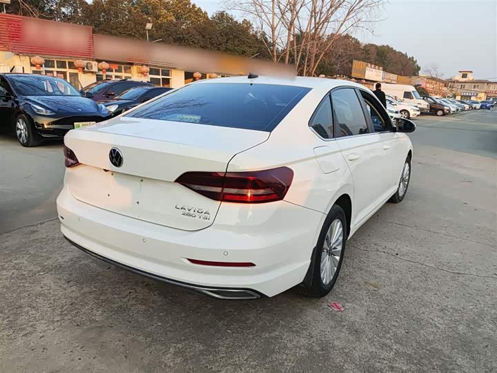 Фото 7 - Volkswagen Lavida